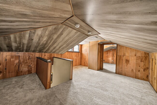 Building Photo - 606 Harper Rd