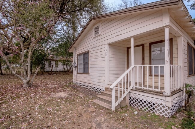 Building Photo - 308 Kelley Blvd