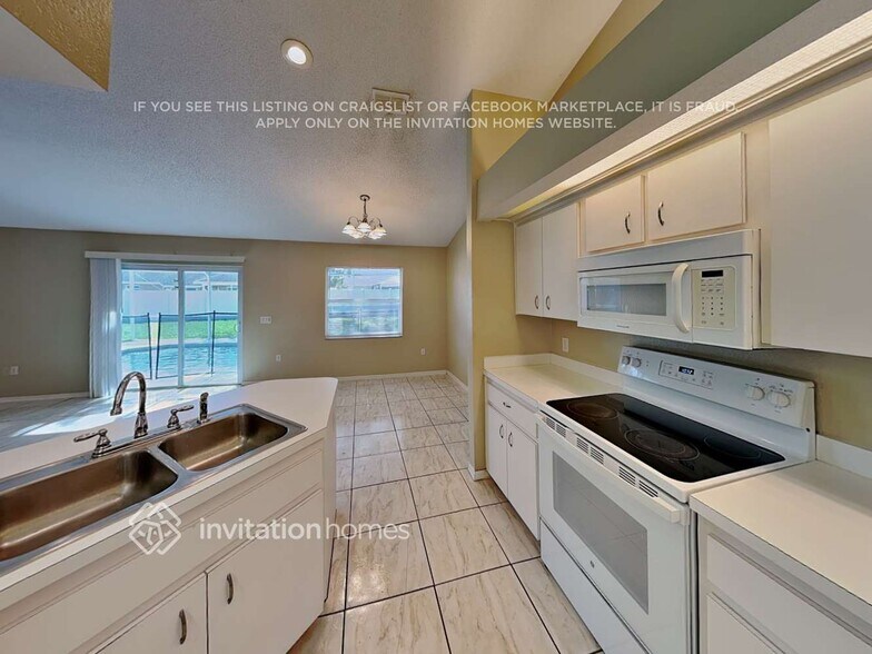 Building Photo - 130 Thousand Oaks Blvd