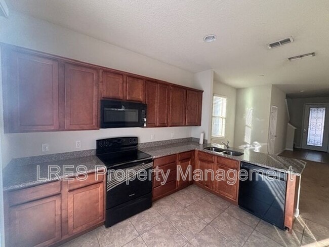 Building Photo - 251 Domus Ln