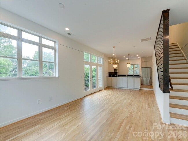 Building Photo - 1174 Park West Dr