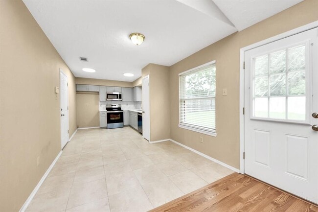 Building Photo - 2614 Cobble Ridge Dr