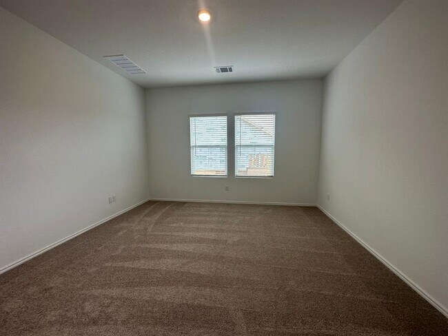 Building Photo - 228 Jeffers