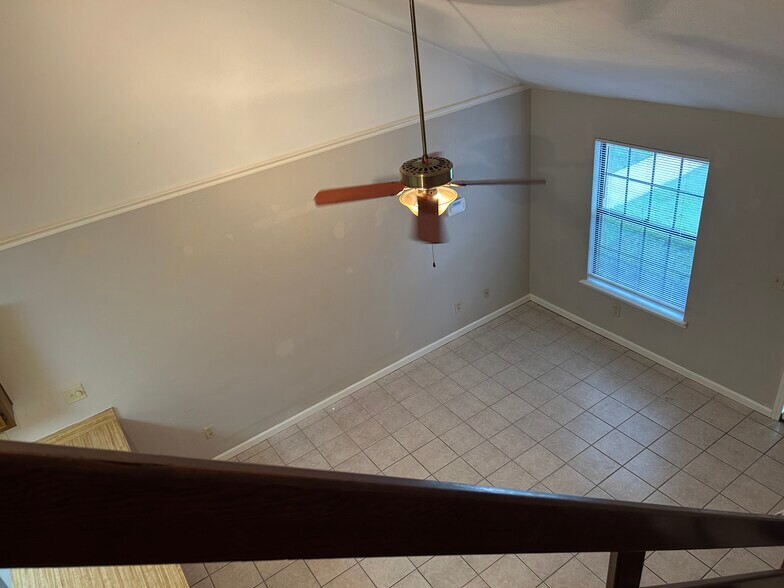 Building Photo - 1135 Ocala Rd
