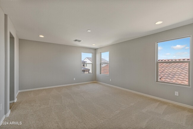 Building Photo - 8956 W Luke Ave