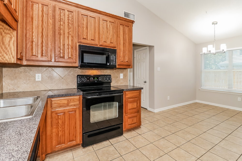 Building Photo - 7917 Val Verde Dr