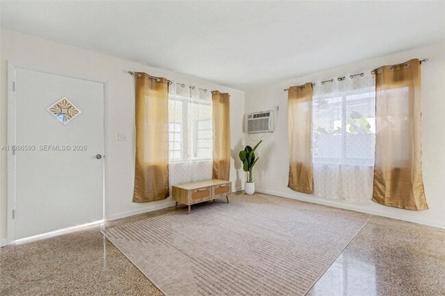 Building Photo - 616 NW 3rd Ct