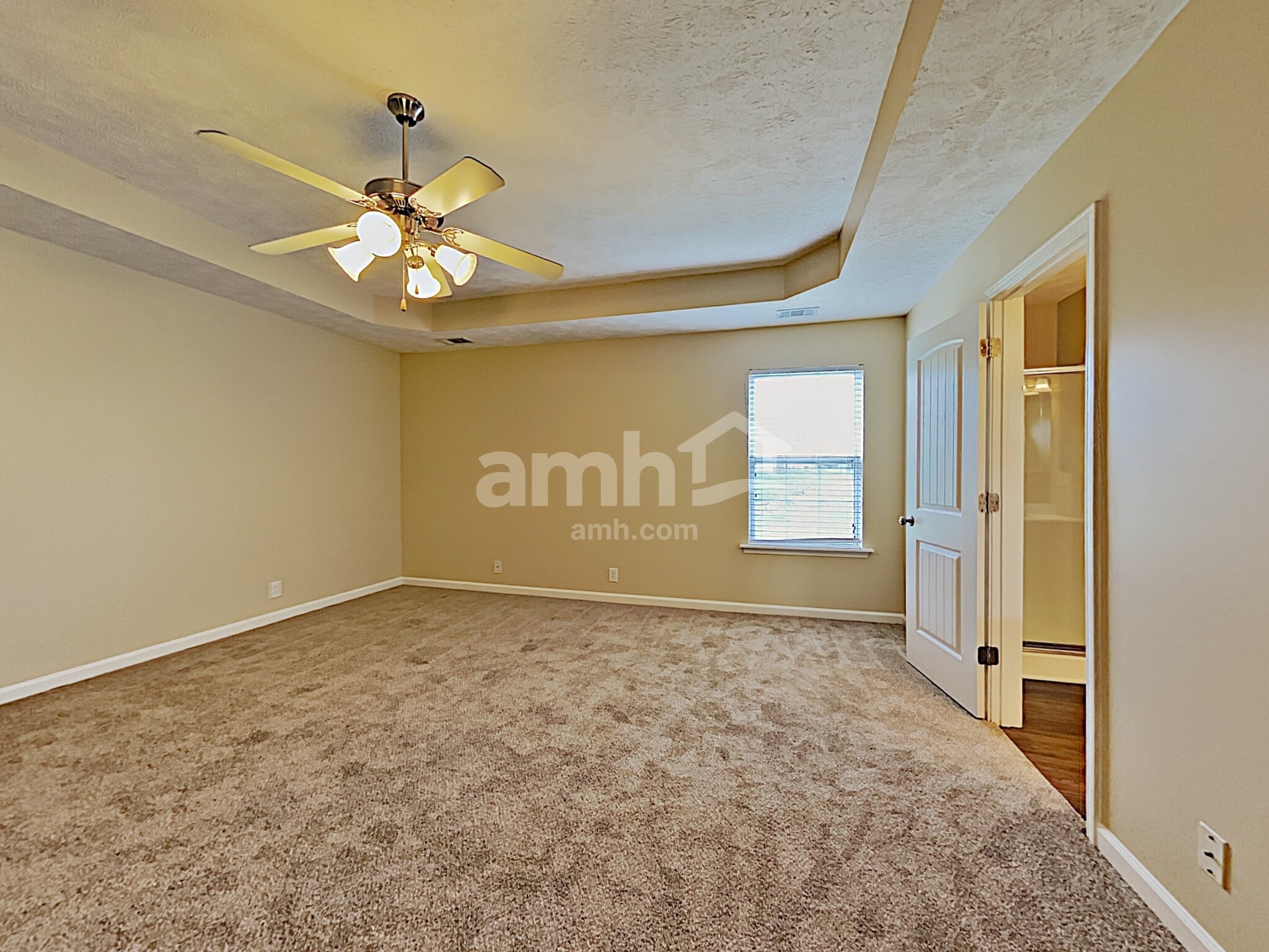 Building Photo - 105 Tulip Grove Pt