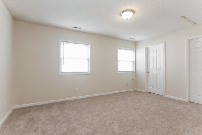 Building Photo - One Month Free Rent!! You're going to love...