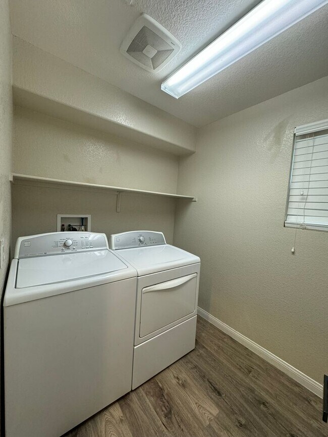 Building Photo - Beautiful 2-story home in the sought-after Providence community!