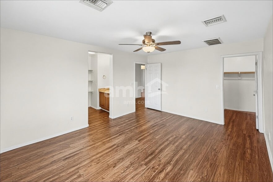 Building Photo - 902 E Autumn Harvest Pl