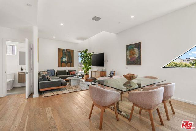 Building Photo - 3724 1/2 Vinton Avenue Apt #1/2, Los Angel...