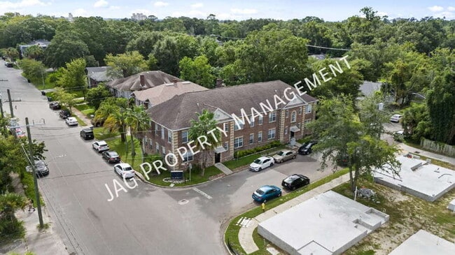 Building Photo - 931 Rubel St