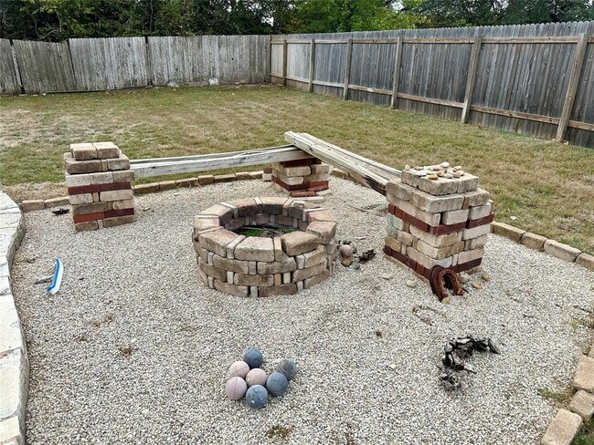 Building Photo - 14601 Ballycastle Trail