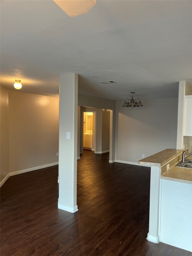 Building Photo - 29046 Village Creek Loop