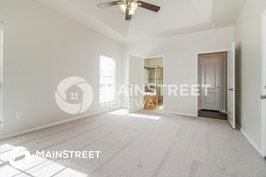 Building Photo - 2660 Clarke St