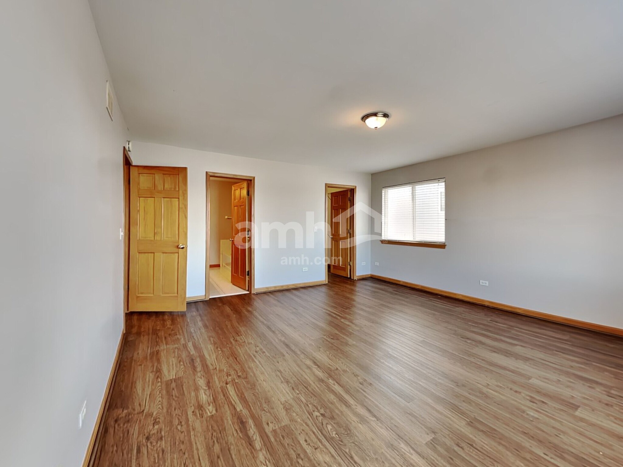 Building Photo - 13184 W Yorkshire Ln