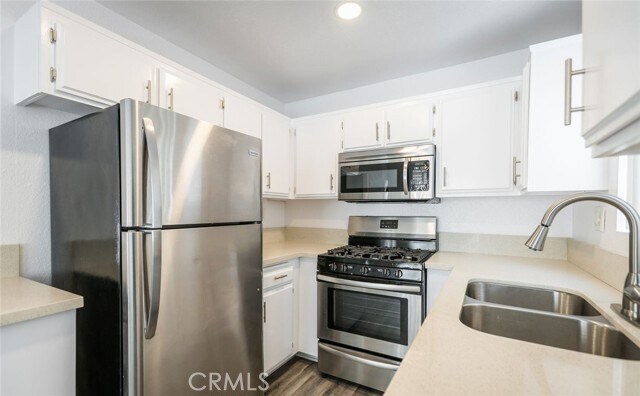 Building Photo - 4406 Cahuenga Blvd