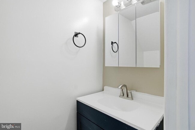 Building Photo - 28 Melwood Ct