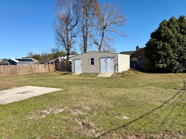 Building Photo - Single-Family House for Rent