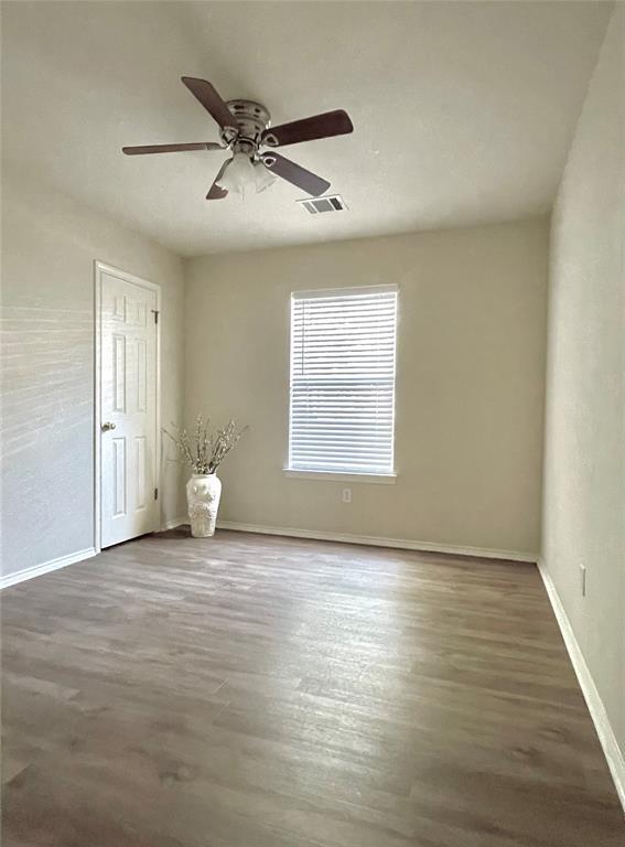 Building Photo - 2325 Clover Ridge Dr