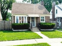 Building Photo - 805 Norfolk Ave