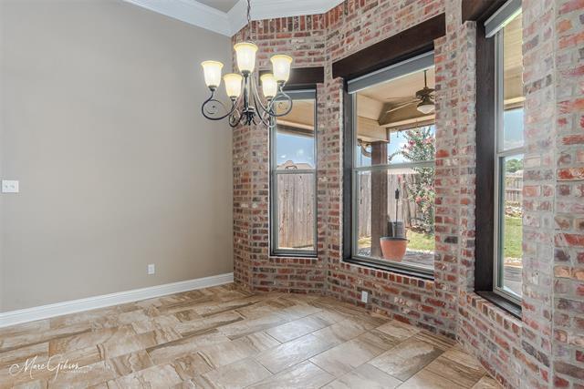Building Photo - 1013 Green Wood Cir