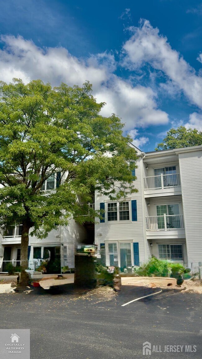 Building Photo - 1133 Waterford Dr
