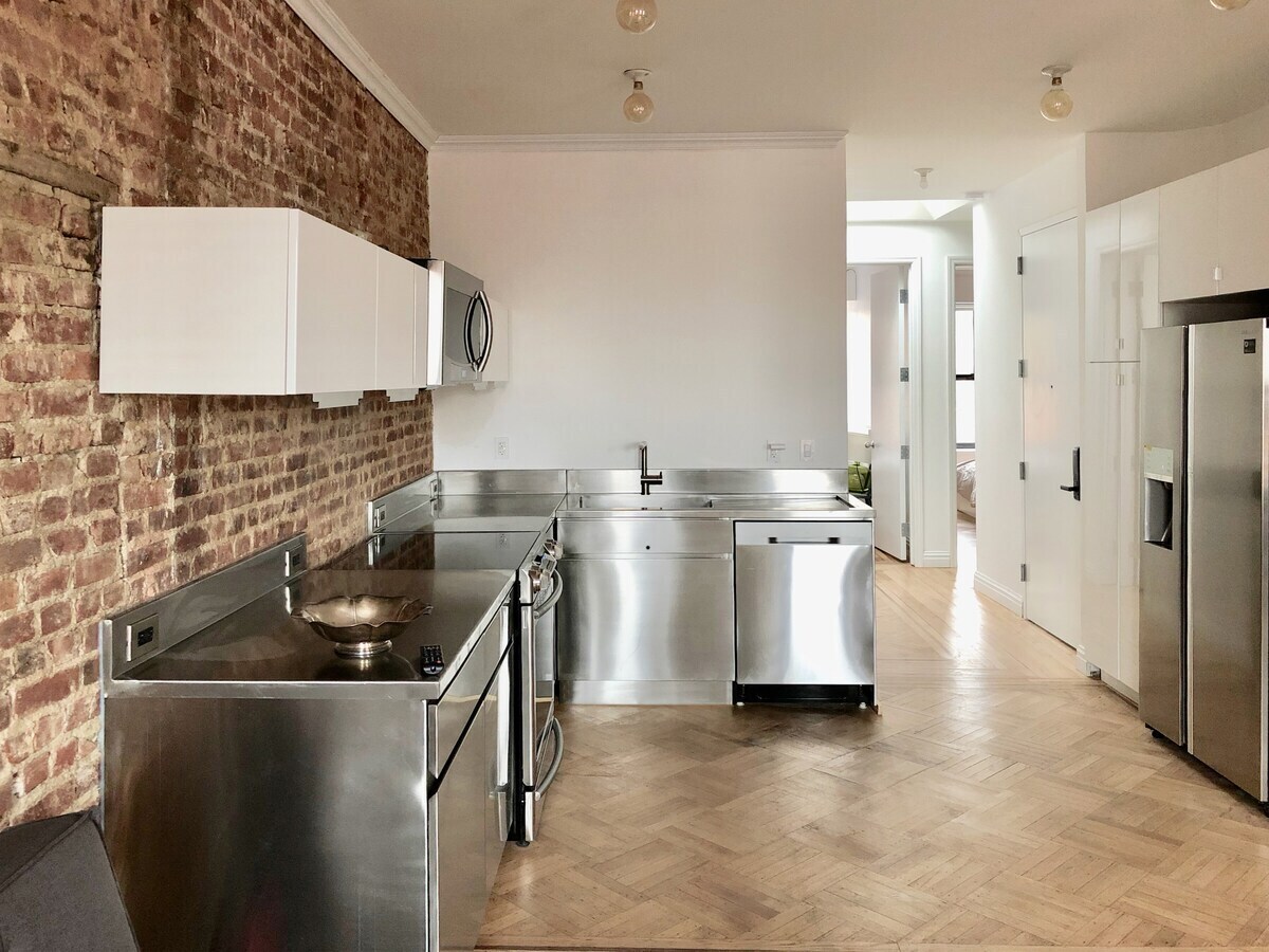 Building Photo - 47A Rockaway Ave