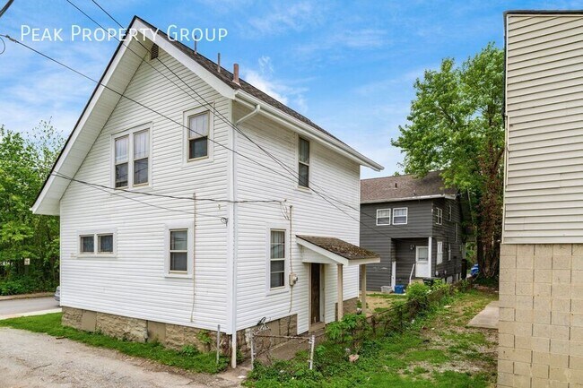 Building Photo - 280 E Oakland Ave
