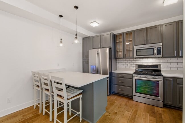 Building Photo - 2926 Porter St NW