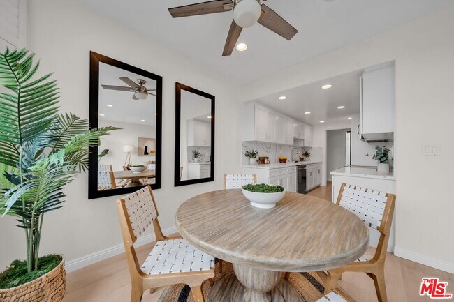 Building Photo - 900 Euclid St