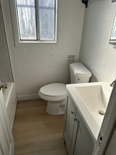 Bathroom - 2305 Hauser Blvd