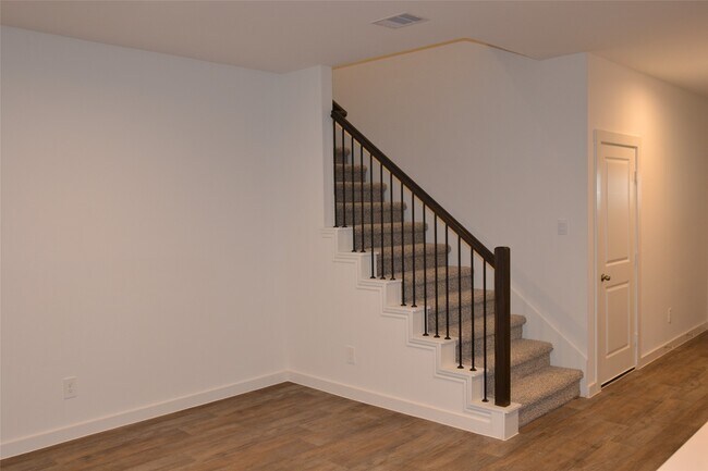 Building Photo - 1607 Portorosso Dr