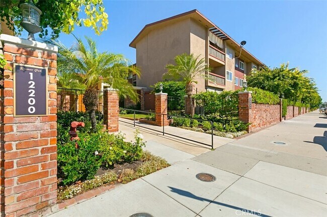 Building Photo - 12200 Montecito Rd