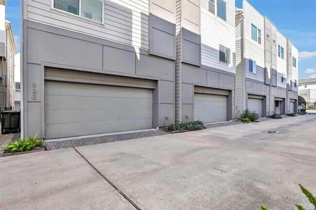 Primary Photo - 325 Eado Park Cir