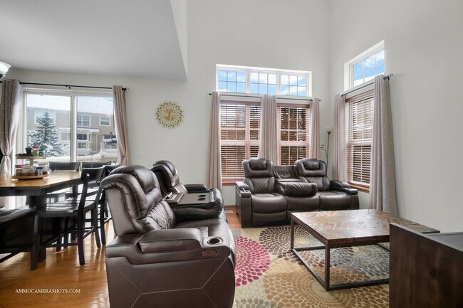 Building Photo - 369 Vaughn Cir