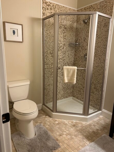 Building Photo - 22 E Market St