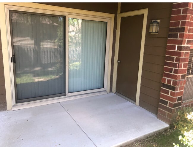 Building Photo - 125 Glengarry Dr