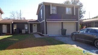 Building Photo - 404 Summerview Dr