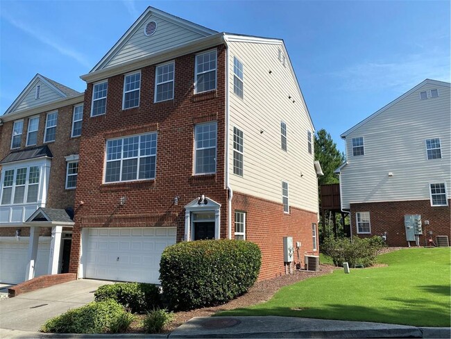 Building Photo - 4680 Creekside Villas Way