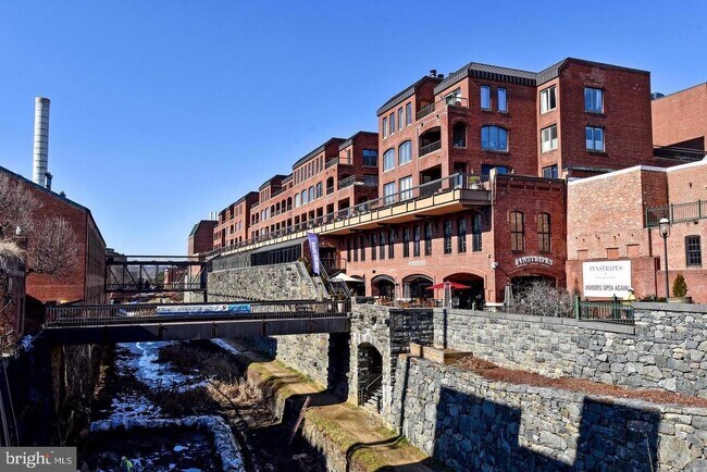 Building Photo - 1080 Wisconsin Ave NW