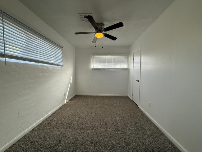 Building Photo - 3422 E Taylor St