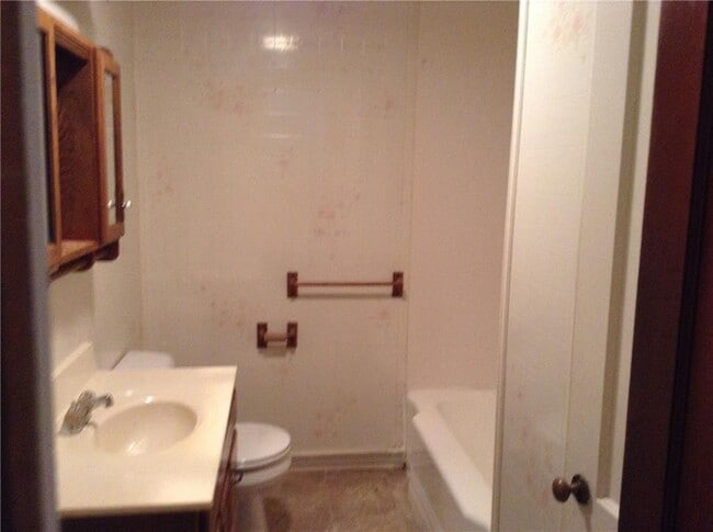 Building Photo - 2090 S Mt Olive St