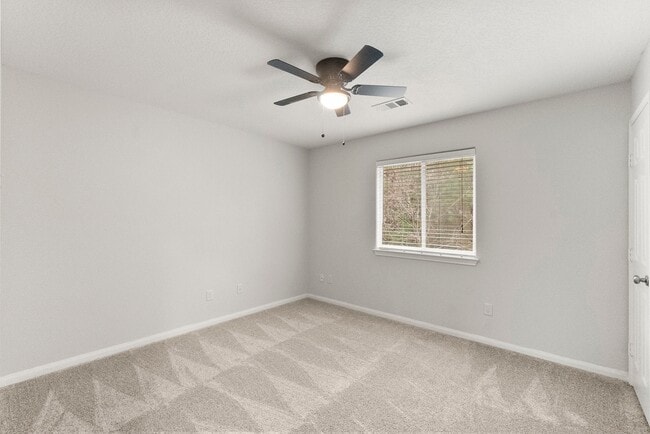 Building Photo - 1799 League Line Rd