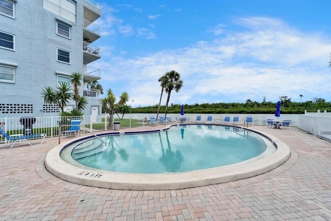 Building Photo - 18325 Gulf Blvd