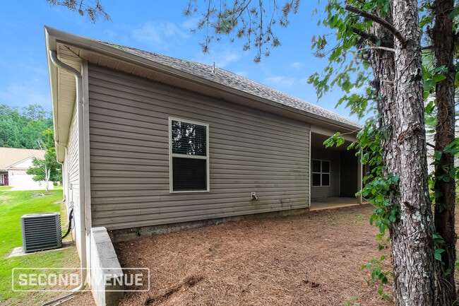 Building Photo - 877 Crescent Ln