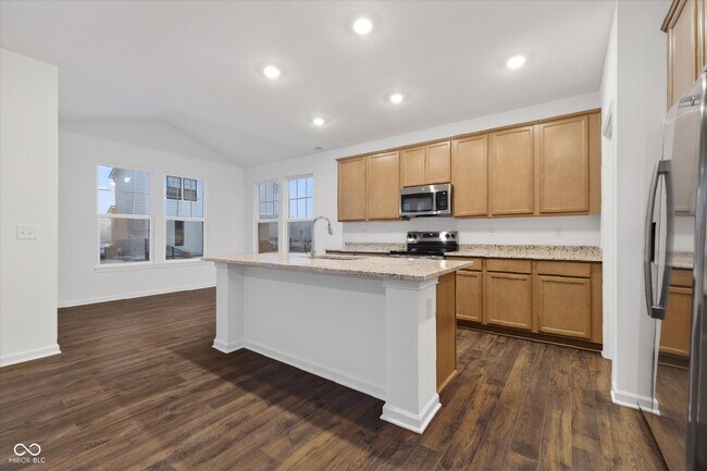 Building Photo - 15988 Tharp Wds Dr