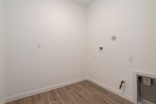 Building Photo - 113 Caterpillar Ln