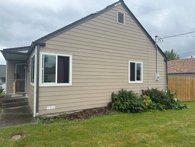 Building Photo - 2 bedroom home in Mount Vernon